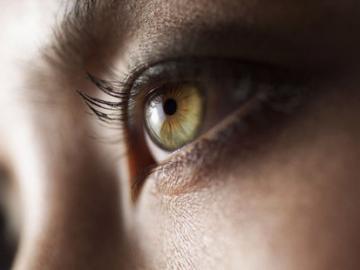 Blepharoplasty can help your eyes look younger 